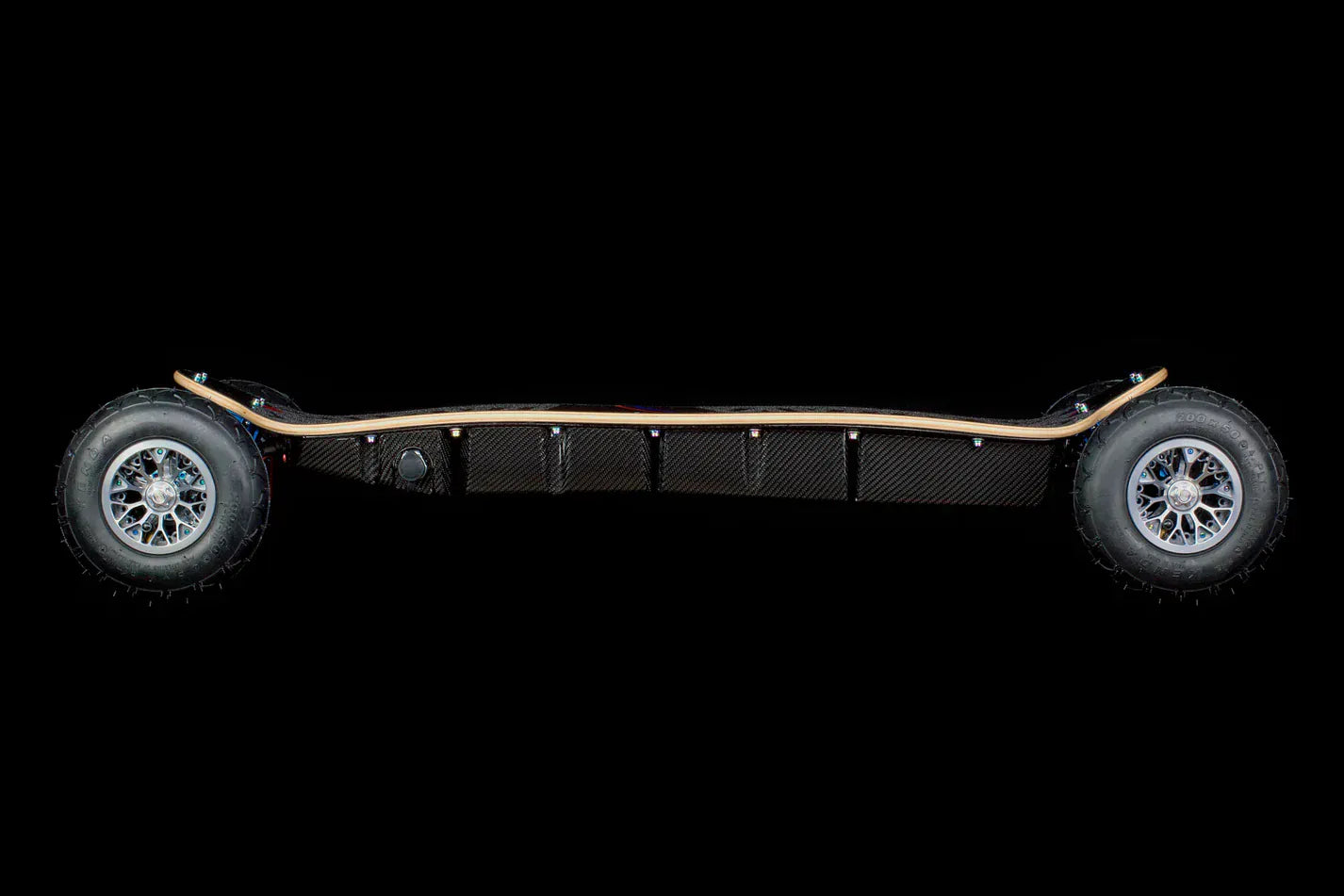 Evolve Skateboards Carbon GTR Series 2 All Terrain SS23 - Boosted USA Evolve Skateboards Carbon GTR Series 2 All Terrain SS23 - Boosted USA